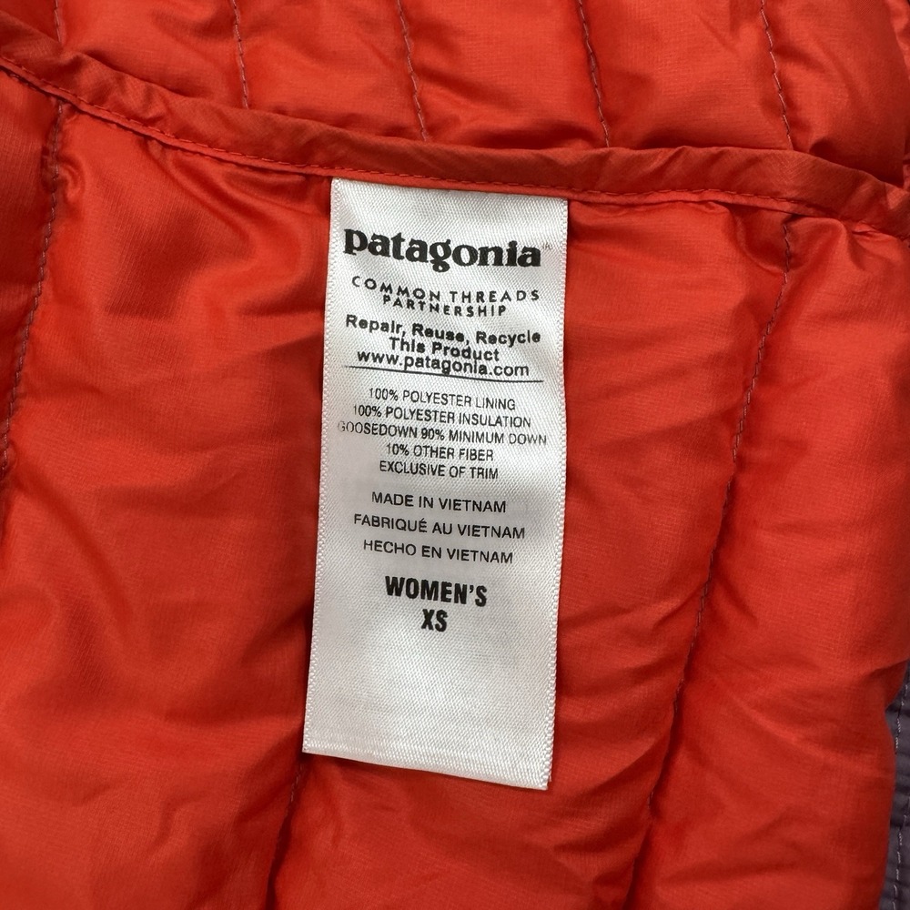Patagonia‎ Womens Down Vest Size XS Purple Orange Quilted Full Zip Layering Warm - Picture 7 of 16